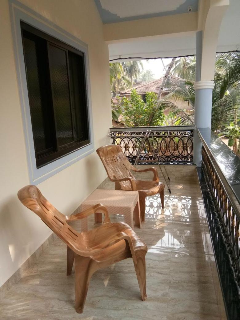Shirley'S Guest House Majorda Esterno foto